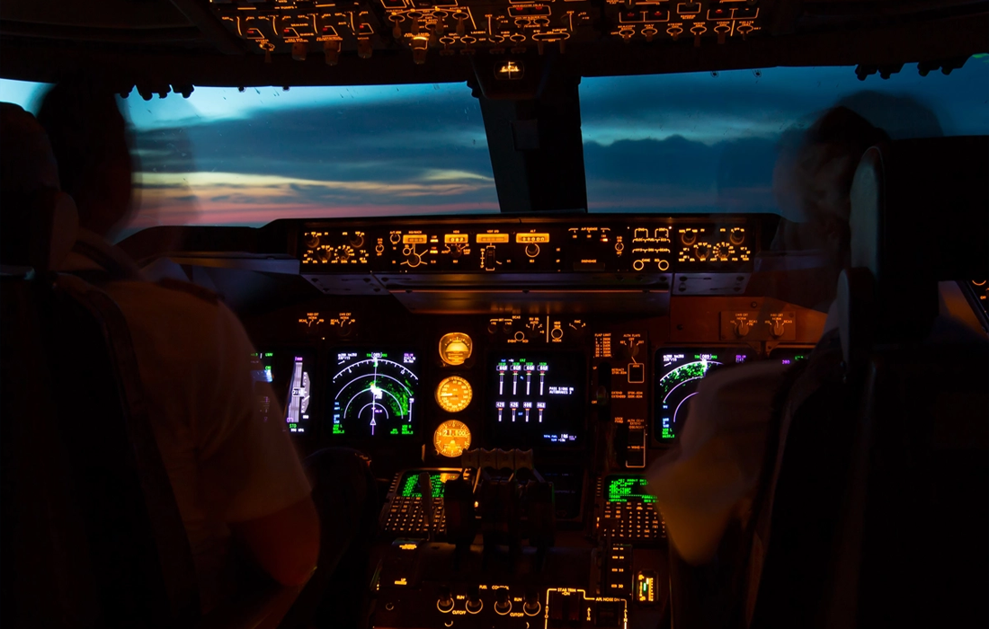 airplane flight deck controls